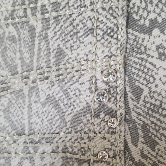 Pants - Picture 2 of 3